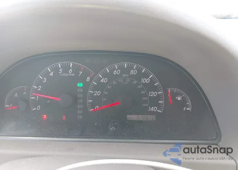 2005 Toyota Camry Le z USA, uszkodzony, nr VIN 4T1BE32K55U100083